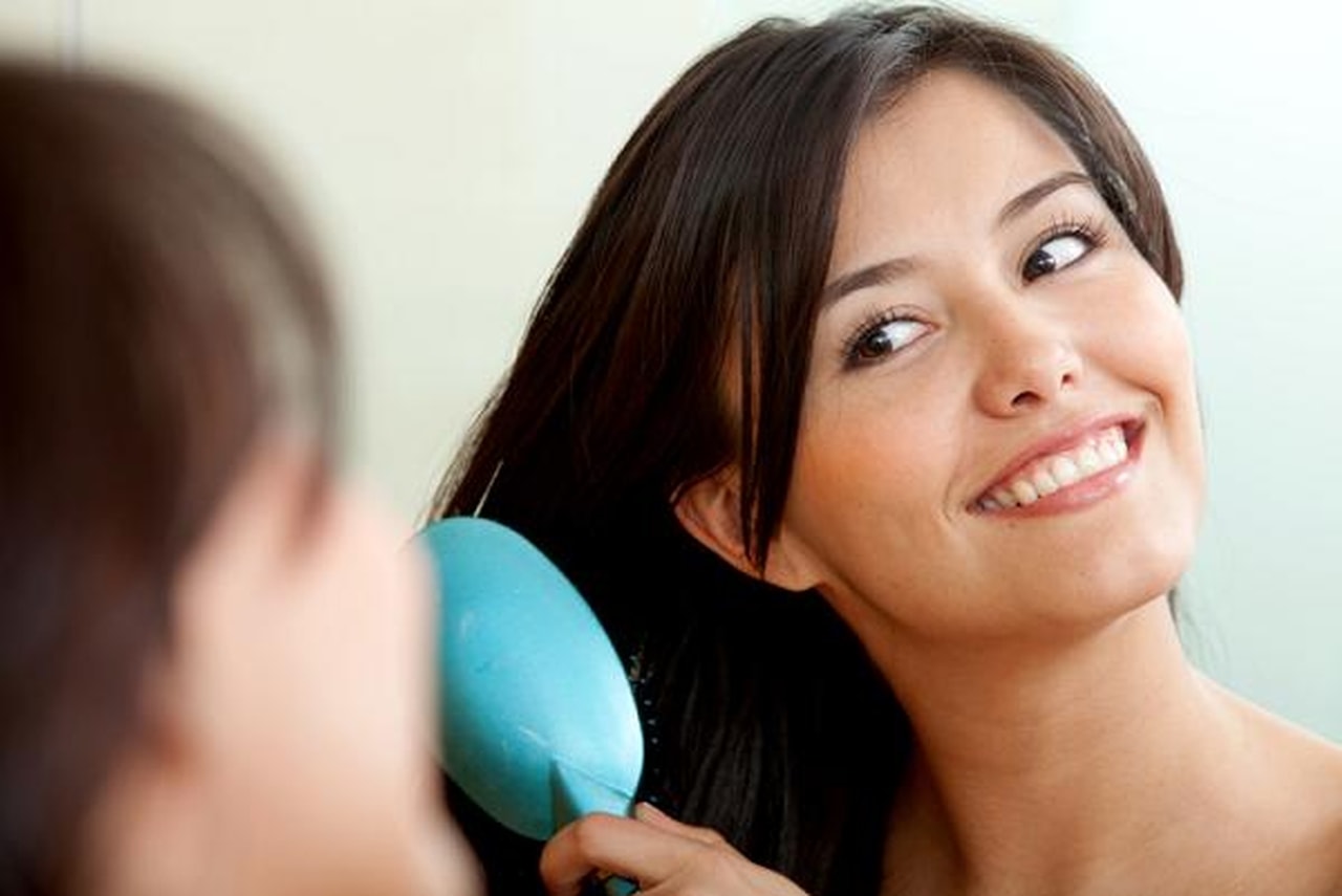 معتقدات خاطئة قد تسبب تلف شعرك