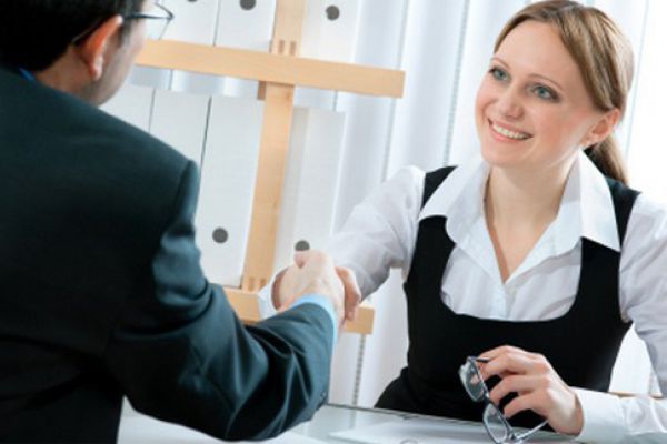كيف تعطي انطباع جيد عن نفسك في العمل