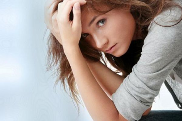 المزاج السيء للمرأة يؤثر على رائحة العرق